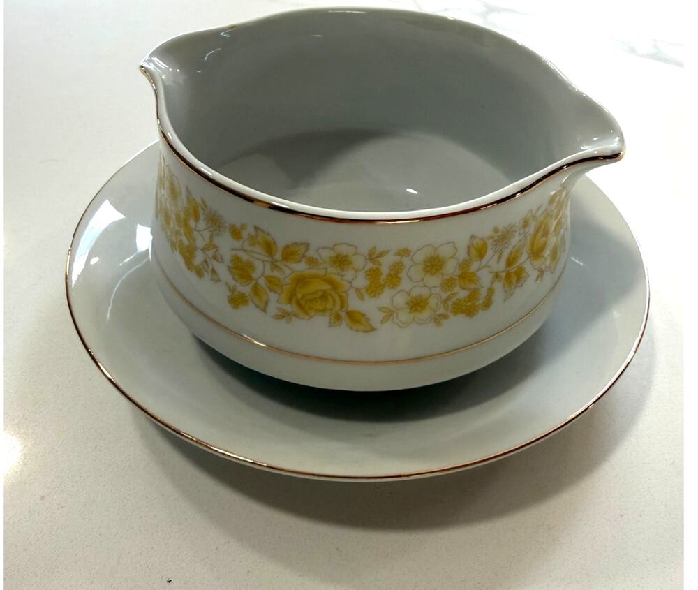 VINTAGE Chadds Ford Golden Rose Gravy Boat Underplate Japan Fine China Gold Trim